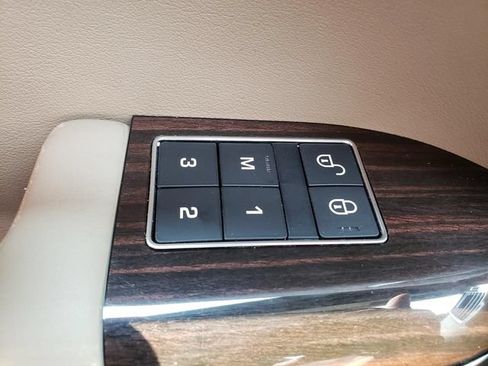 Used 2017 Land Rover Range Rover HSE AWD/4WD image 30