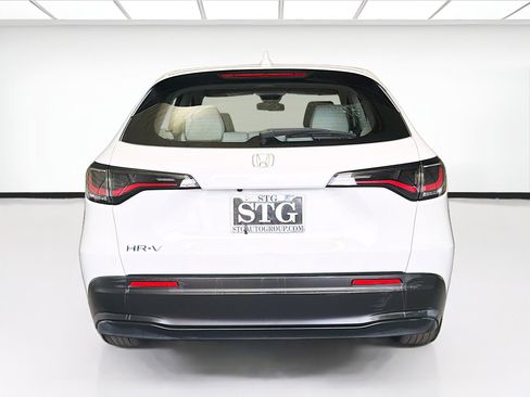 Used 2023 Honda HR-V LX image 5