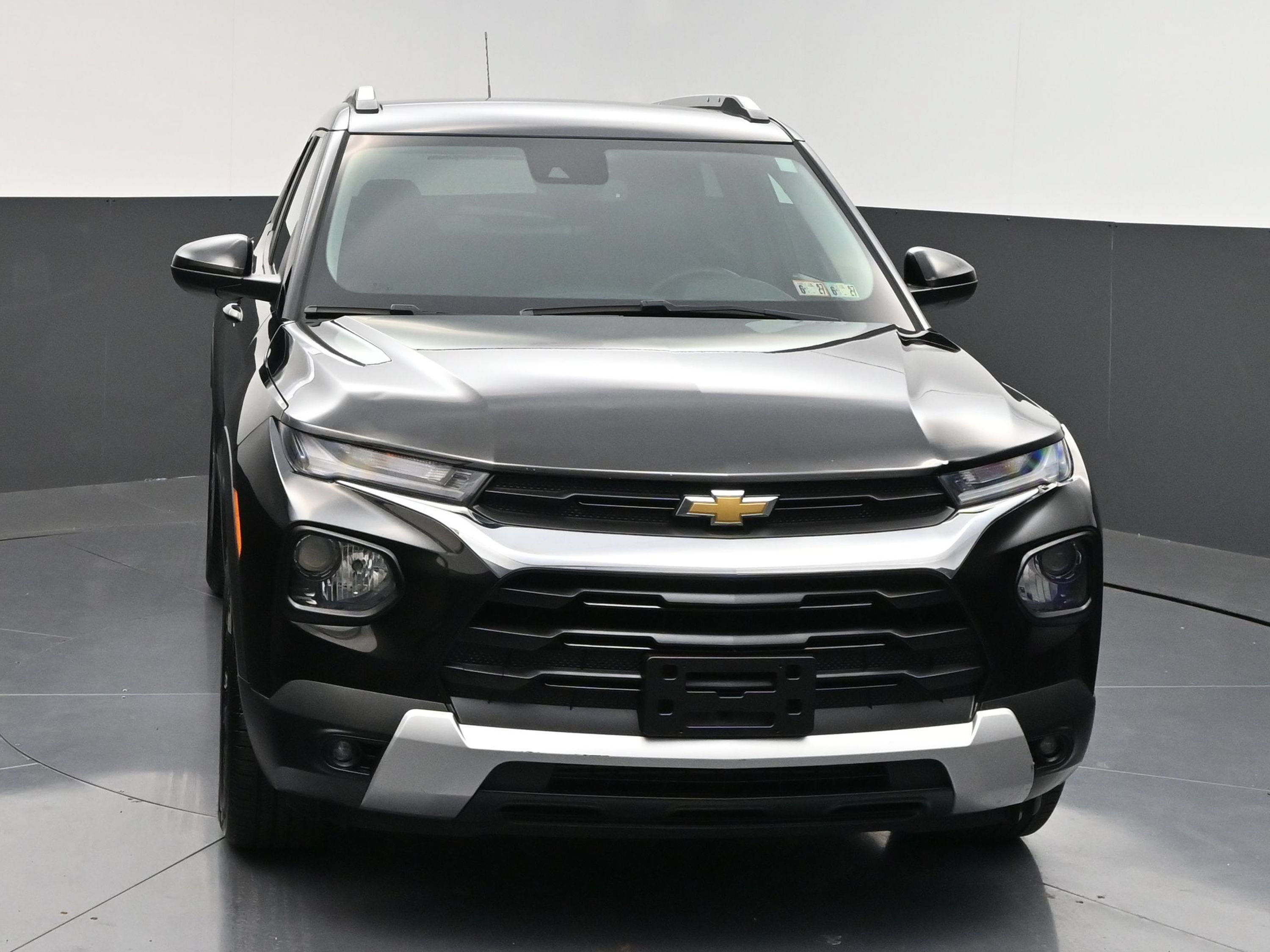 Certified 2021 Chevrolet TrailBlazer LT w/ Premium Seating Package AWD/4WD image 3