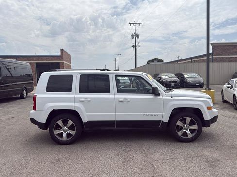Used 2017 Jeep Patriot High Altitude FWD image 5