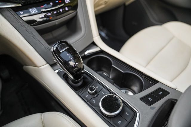 Used 2020 Cadillac XT6 Premium Luxury AWD/4WD image 37