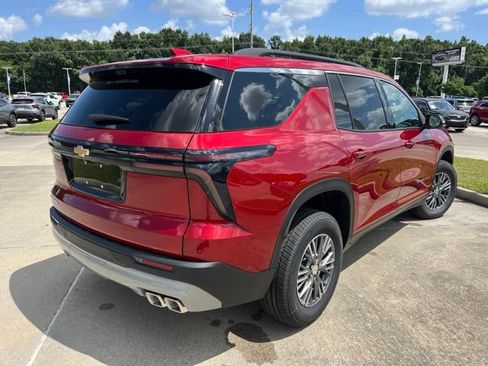 New 2026 Chevrolet Traverse LT w/ Driver Confidence Package FWD image 9