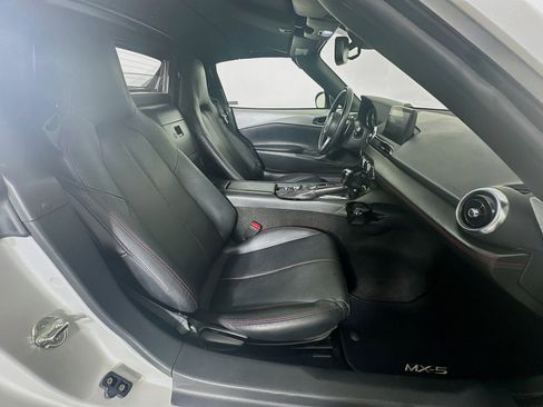 Used 2018 MAZDA MX-5 Miata RF Grand Touring RWD image 28