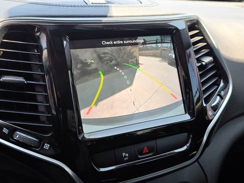 Used 2020 Jeep Cherokee Limited image 41