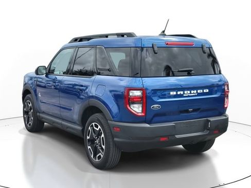 Used 2023 Ford Bronco Sport Outer Banks w/ Tech Package image 3