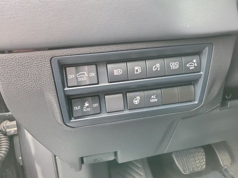 Certified 2024 Toyota Sequoia Platinum AWD/4WD image 29