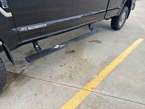 Used 2018 Ford F250 XLT w/ XLT Premium Package AWD/4WD image 4