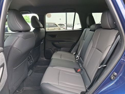 Used 2026 Subaru Outback Premium w/ Premium/Limited Plus Package AWD/4WD image 10