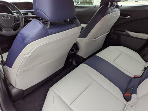 Used 2021 Lexus UX 200 w/ Premium Package image 14