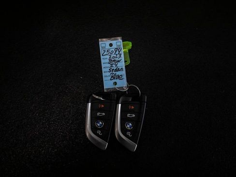 Used 2023 BMW i4 eDrive40 w/ M Sport Package image 43