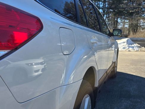 Used 2012 Subaru Outback 2.5i Premium w/ All-Weather Pkg image 12