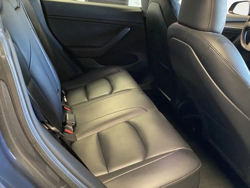 Used 2023 Tesla Model 3 Standard Range image 7