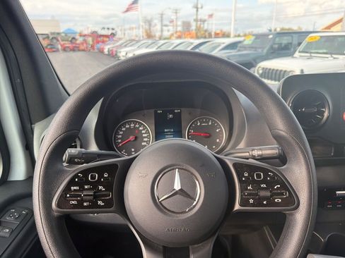 Used 2024 Mercedes-Benz Sprinter 2500 image 13