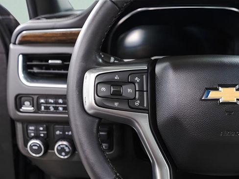 Used 2022 Chevrolet Tahoe Premier AWD/4WD image 11