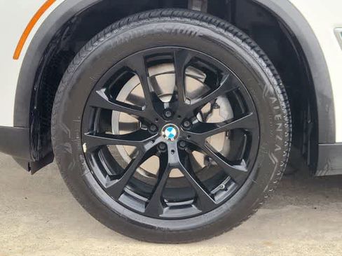 Used 2019 BMW X5 xDrive40i w/ Convenience Package AWD/4WD image 8