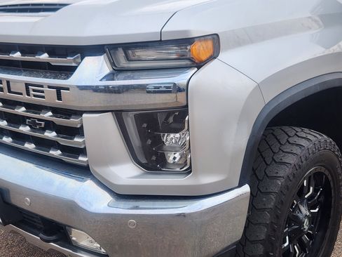 Used 2020 Chevrolet Silverado 3500 LTZ w/ LTZ Plus Package AWD/4WD image 5