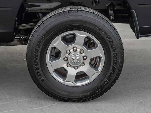 Used 2017 RAM 2500 Big Horn image 12