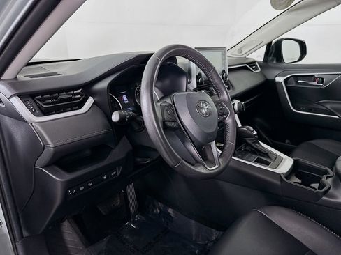 Used 2020 Toyota RAV4 XLE Premium image 14