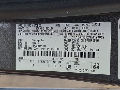 Used 2016 Ford Fiesta SE FWD image 25