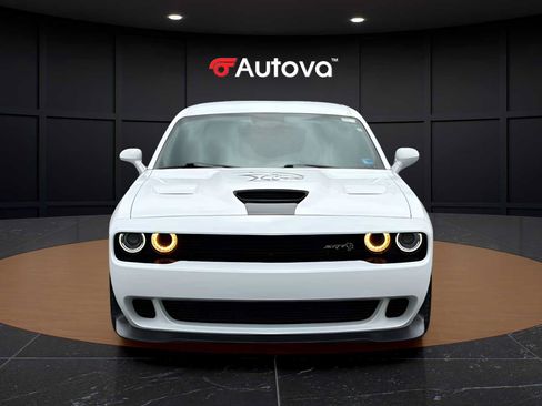 Used 2018 Dodge Challenger SRT Hellcat RWD image 8