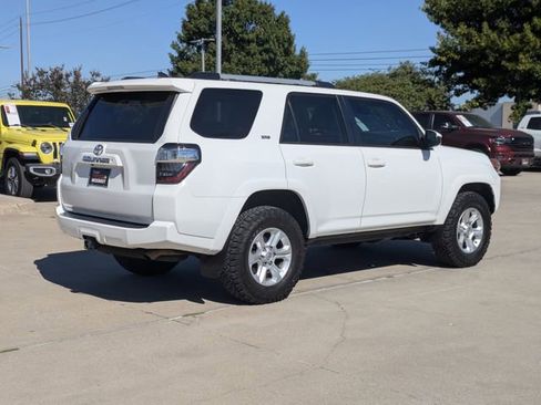 Used 2020 Toyota 4Runner 4WD image 6