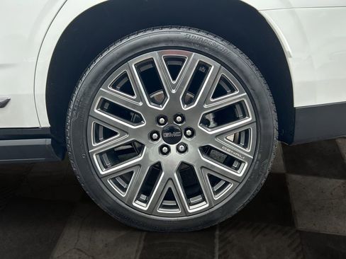 Used 2026 GMC Yukon Denali Ultimate AWD/4WD image 11