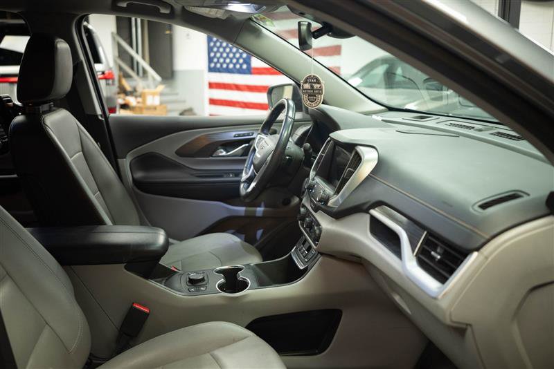 Used 2020 GMC Terrain SLT w/ Preferred Package FWD image 13