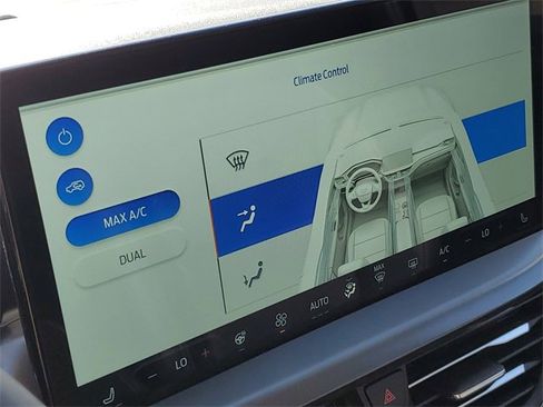 New 2026 Ford Escape SE w/ Class II Trailer Tow Package image 18