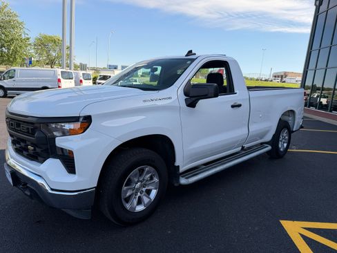 Used 2025 Chevrolet Silverado 1500 W/T RWD image 5