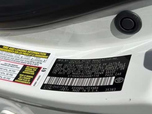 Used 2025 Toyota Camry LE w/ Convenience Package FWD image 11