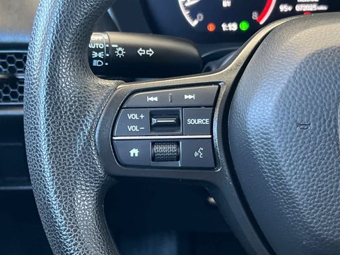 Used 2025 Honda HR-V LX image 25