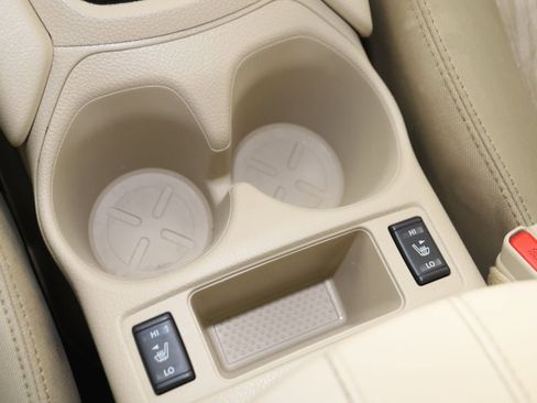 Used 2018 Nissan Rogue SV image 23