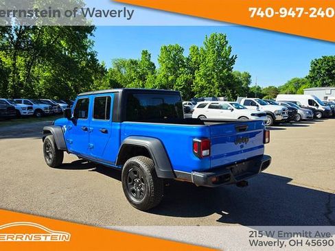Used 2024 Jeep Gladiator Sport AWD/4WD image 4
