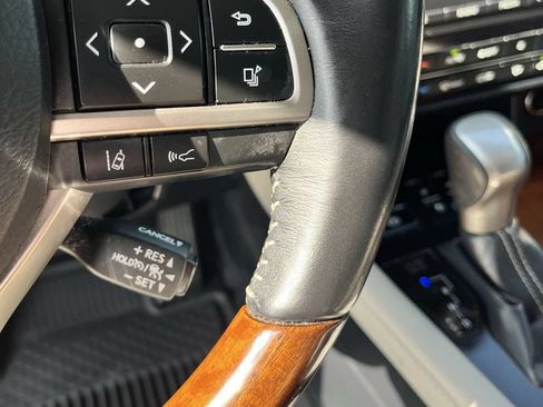 Used 2018 Lexus RX 350L FWD w/ Premium Package image 13