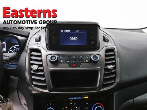 Used 2022 Ford Transit Connect XL FWD image 12