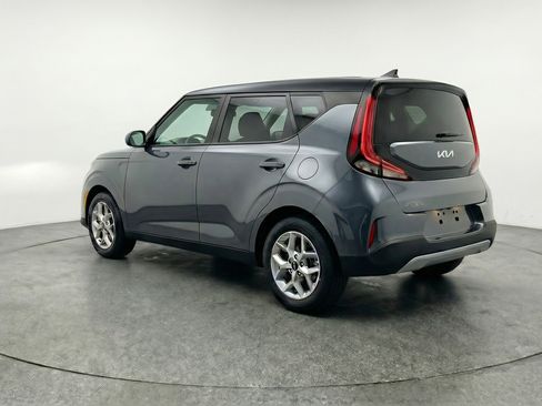 Used 2025 Kia Soul LX w/ LX Technology Package image 6