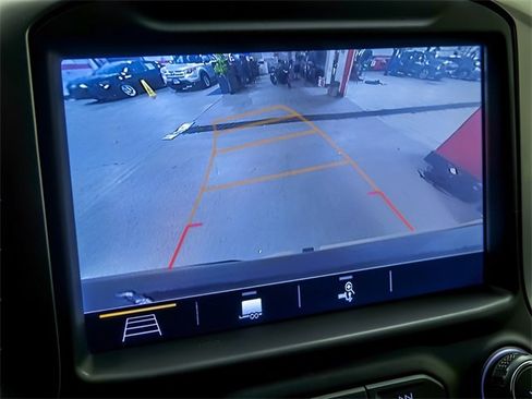 Used 2019 Chevrolet Silverado 1500 LTZ image 17