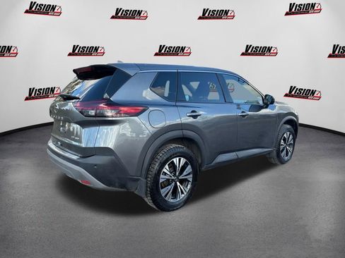 Used 2021 Nissan Rogue SV image 5