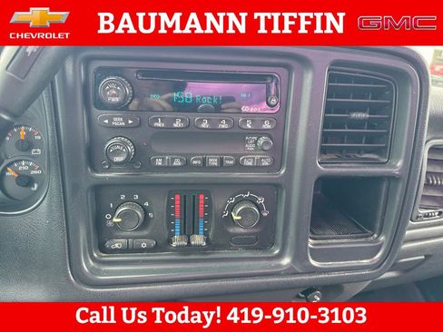 Used 2006 Chevrolet Silverado 1500 W/T AWD/4WD image 16