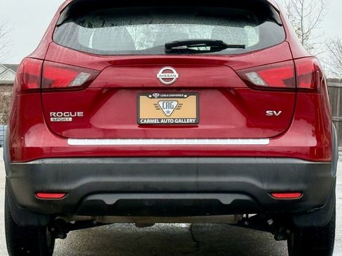 Used 2018 Nissan Rogue Sport SV image 4