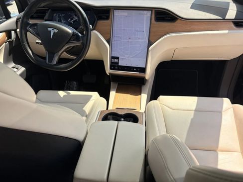 Used 2019 Tesla Model X Long Range AWD/4WD image 5