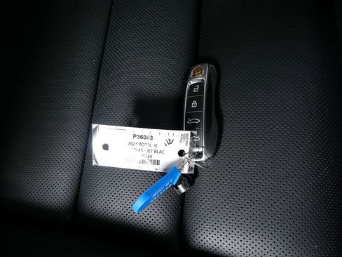 Certified 2024 Porsche Taycan 4S AWD/4WD image 26