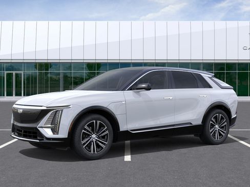 New 2027 Cadillac Lyriq Luxury RWD image 2