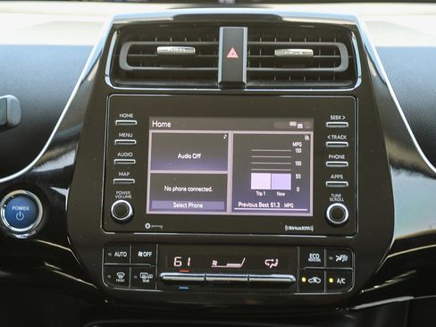 Used 2021 Toyota Prius L Eco FWD image 14