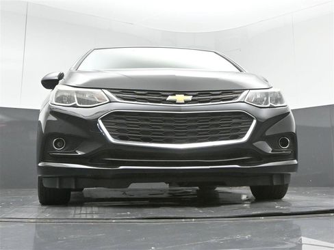 Used 2018 Chevrolet Cruze LS FWD image 30