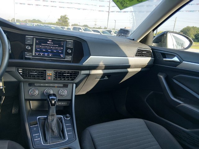 Used 2024 Volkswagen Jetta S FWD image 11