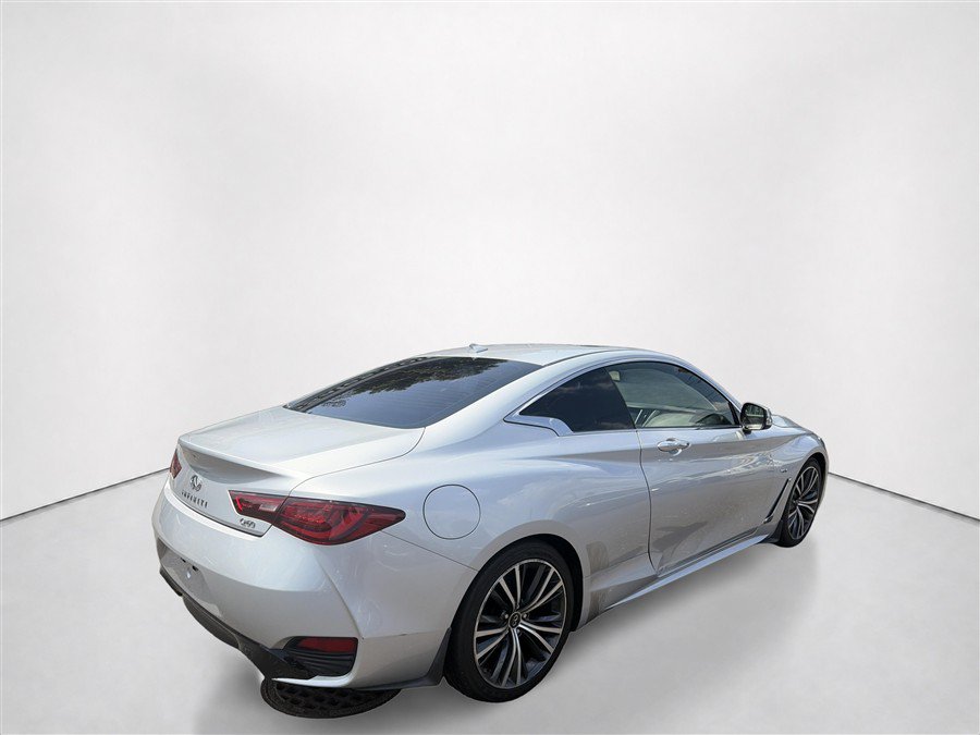 Used 2018 INFINITI Q60 3.0t Luxe w/ Sensory Package 3.0T Luxe RWD image 4