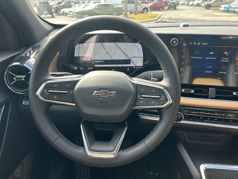 New 2026 Chevrolet Equinox ACTIV w/ Convenience Package III AWD/4WD image 18