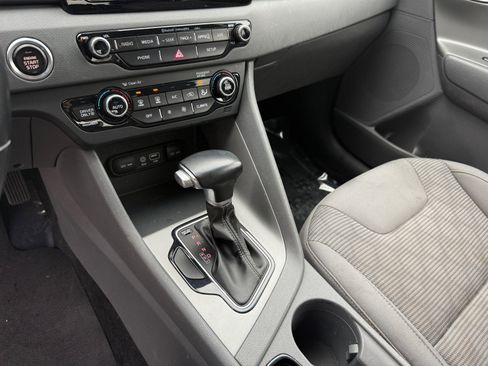Used 2018 Kia Niro LX FWD image 13