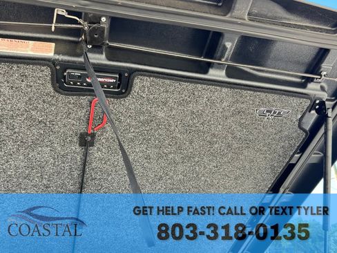 Used 2018 Chevrolet Silverado 1500 LT w/ All Star Edition AWD/4WD image 32